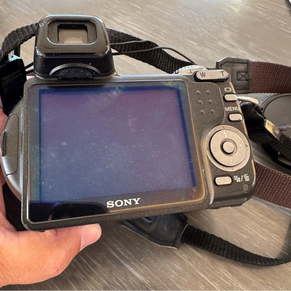 Sony Cyber-shot DSC-H5 Digital Camera-super steady Shot 12x -Selling For Parts